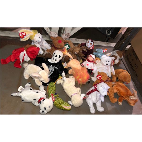 Large group of approx. 20 TY beanie baby collectible