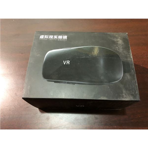 4 pairs of virtual reality glasses