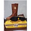 Image 2 : Pair of HH brown safety vibram work cowboy boots size 12 (NOS)