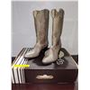 Image 1 : Pair Canada west ladies grey cowboy boots size 9 (NOS)