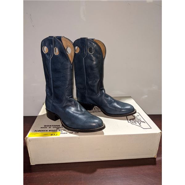 Pair of Alberta navy wellington cowboy boots size 7 1/2 (NOS)