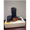 Image 2 : Pair of Alberta navy wellington cowboy boots size 7 1/2 (NOS)