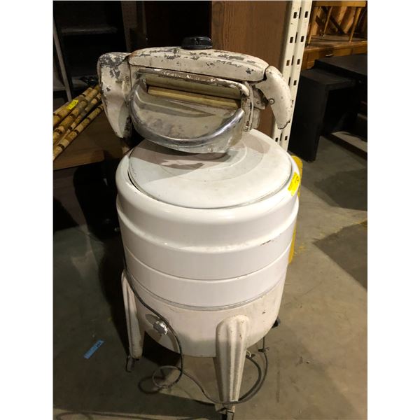 Vintage thor super electric wringer washing machine