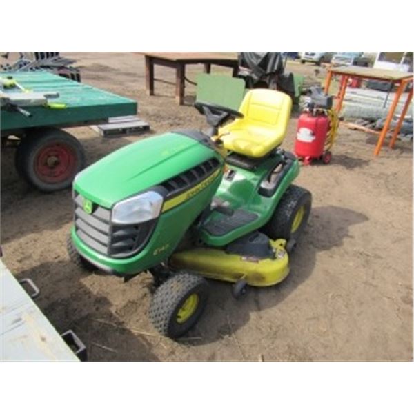 JOHN DEERE E140 RIDING MOWER