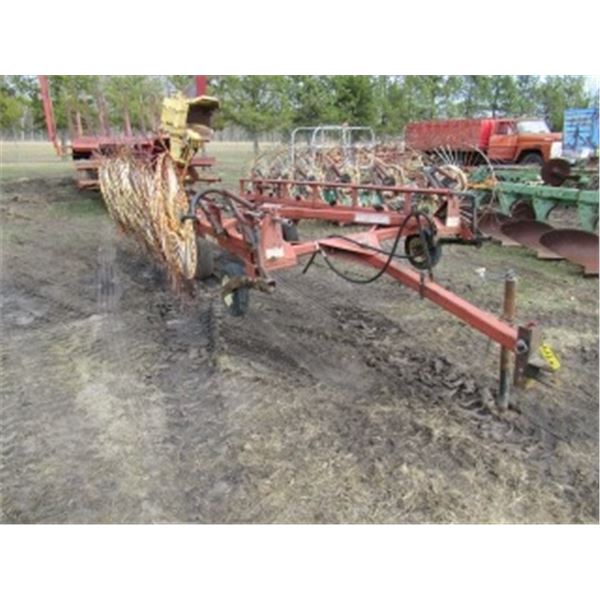 HESTON 12 WHEEL RAKE