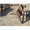 Image 3 : BALE FORK FOR LOADER