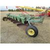 Image 5 : JOHN DEERE 3100 - 6 BOTTOM PLOW C/W 6 COULTERS