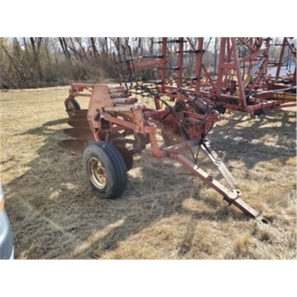 MELROE 911 - 6 BOTTOM PLOW