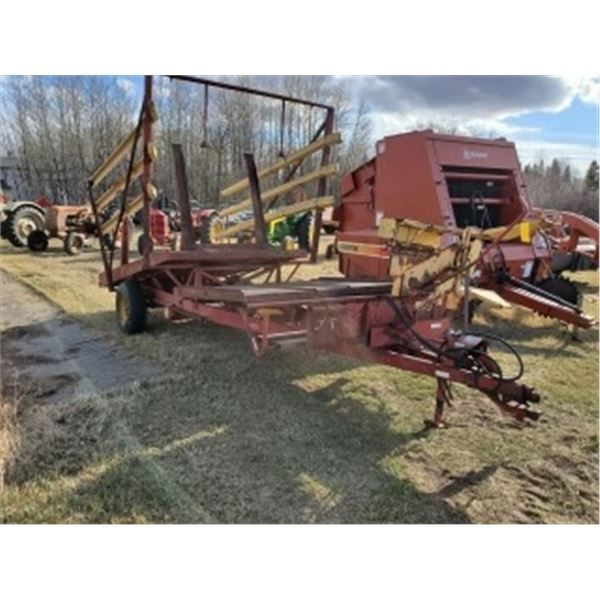 NEW HOLLAND 1002 STACKLINER BALE WAGON