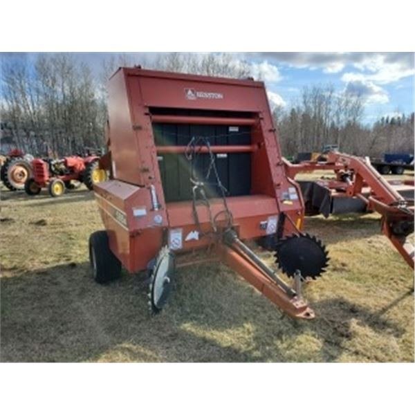 HESSTON 565A ROUND BALER