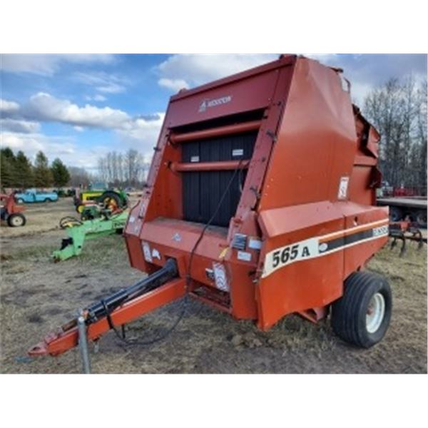 HESSTON 565A ROUND BALER