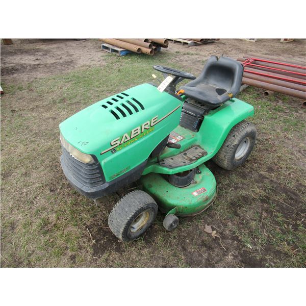 JOHN DEERE SABRE RIDING MOWER