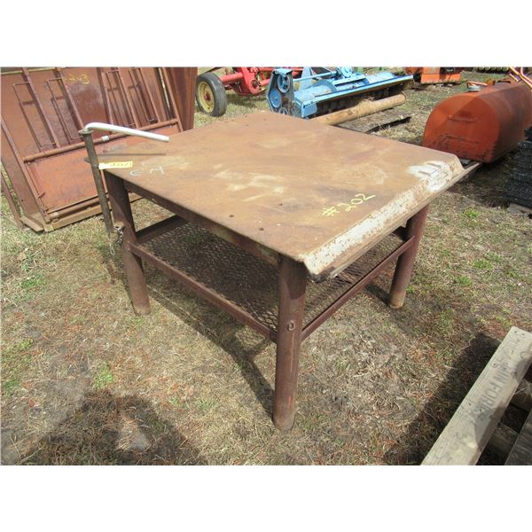 4' X 4' STEEL TABLE