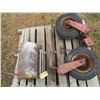 Image 1 : SMALL HEATER; 2 CASTOR WHEELS