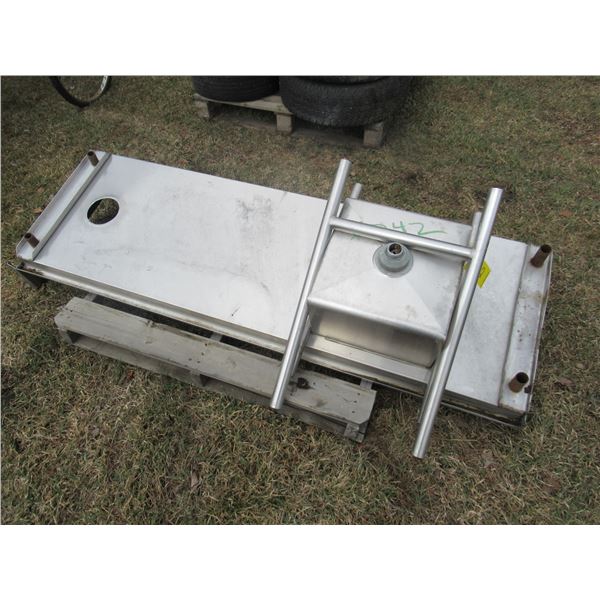 6.5' STAINLESS STEEL SINK C/W LEGS