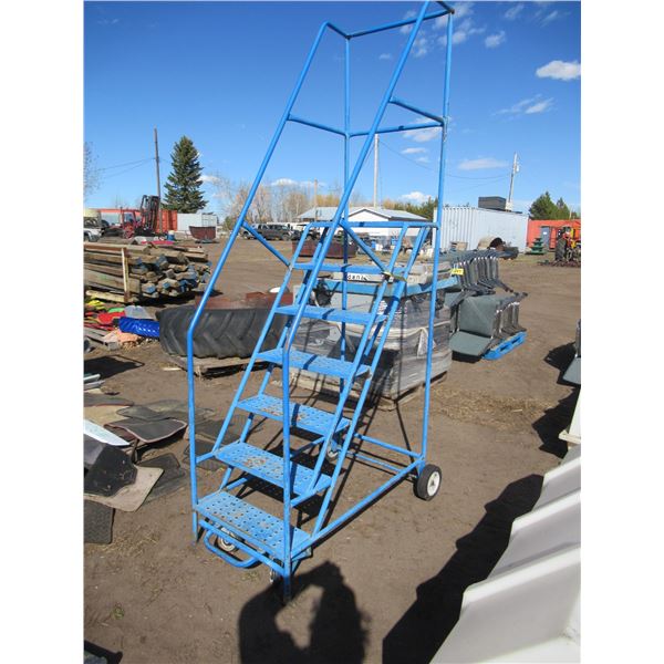 ROLLING LADDER (7 STEP; BLUE)