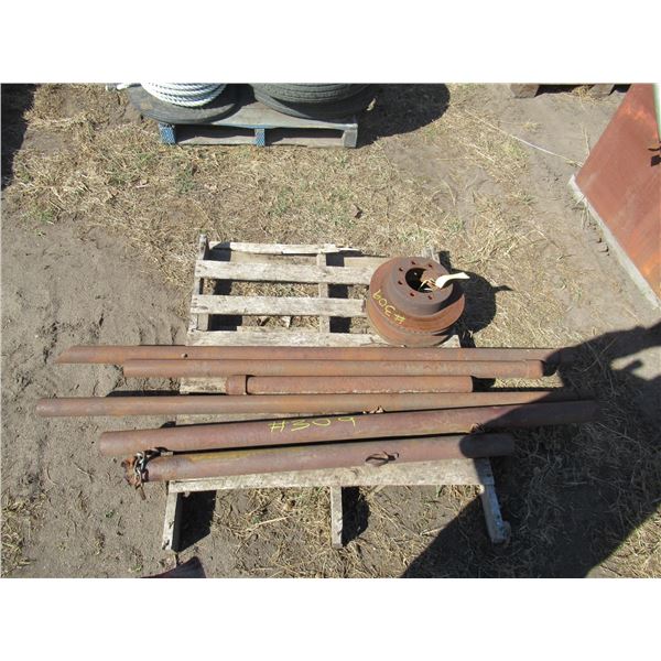 APPROX 6 STEEL PIPE & 2 DRUMS