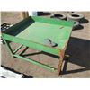 Image 1 : METAL TABLE (GREEN)
