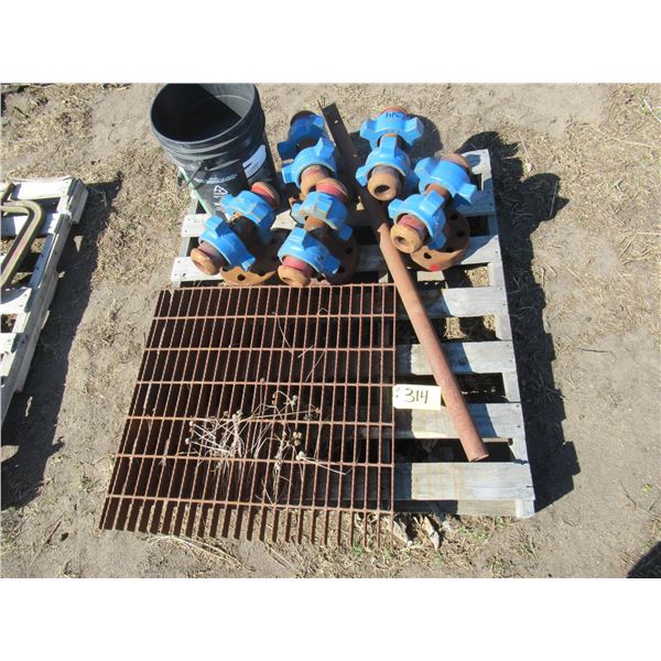 STEEL GRATES, APPROX 5 WELL COUPLERS & PAIL OF HOSE CRIMP ENDS