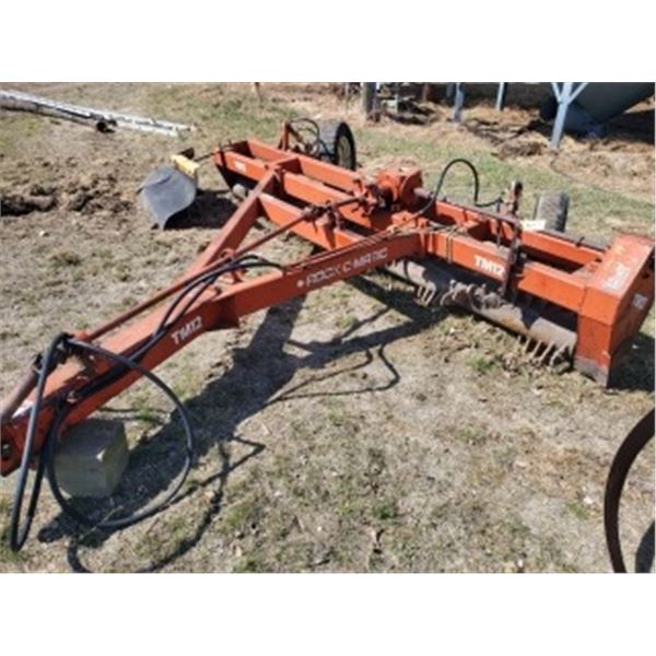 ROCK-O-MATIC TM12 ROCK PICKER