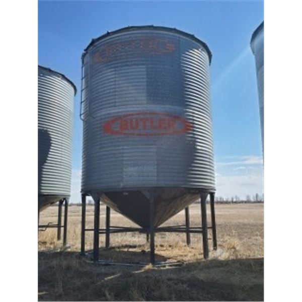 BUTLER 2500 BUSHEL BIN C/W STEALTH HOPPER