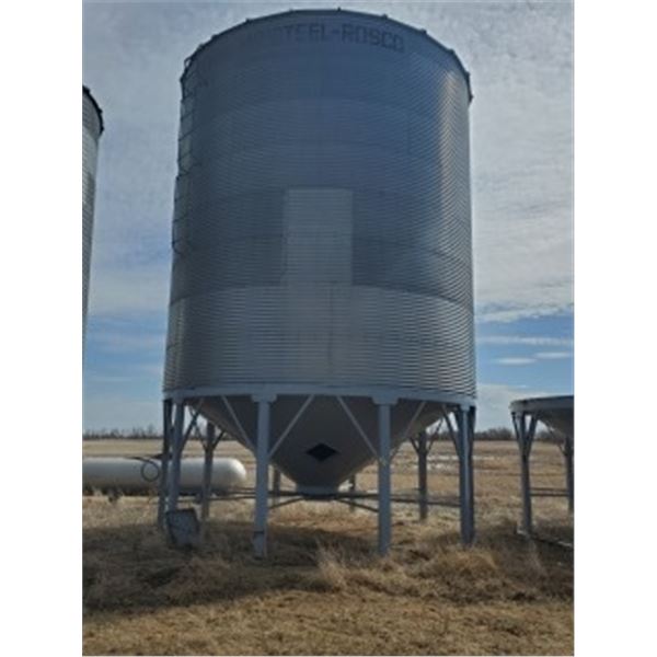 WEST ROSCO 5500 BUSHEL GRAIN BIN C/W MILLER HOPPER