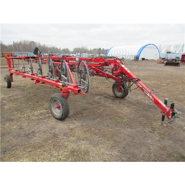MASSEY FERGUSON 3983 - 12 WHEEL V-RAKE
