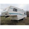 Image 2 : 1998 VANGUARD LEGEND APPROX. 27' FIFTH WHEEL HOLIDAY TRAILER