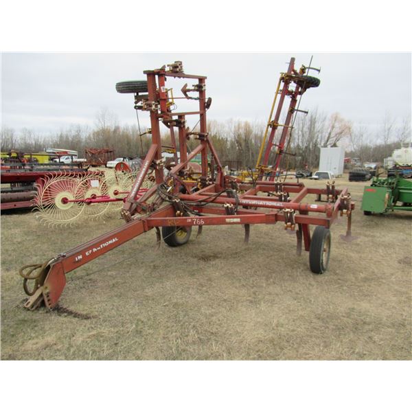 IHC APPROX. 55 - 18' CHISEL PLOW