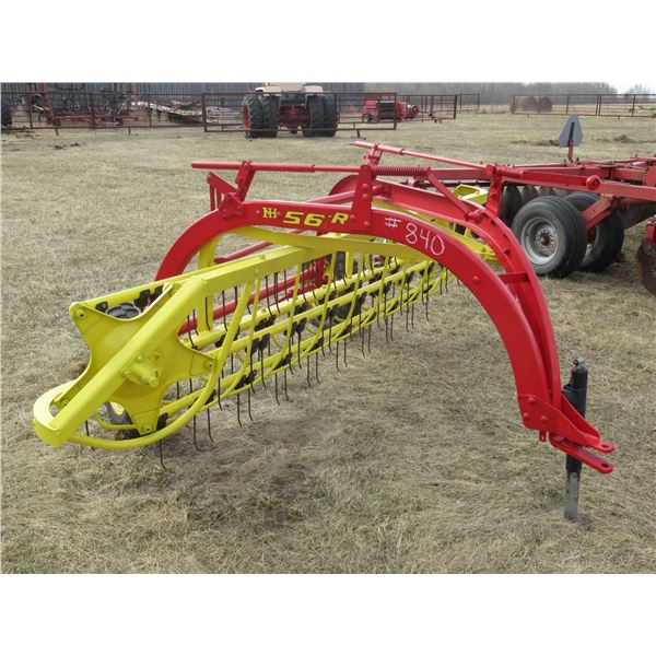 NEW HOLLAND 56 - 5 BAR HAY RAKE