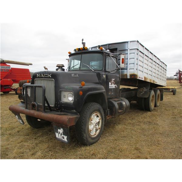 1979 MACK TANDEM AXLE DIESEL TRUCK