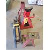 Image 1 : 2 TON FLOOR JACK & 3 JACK STANDS