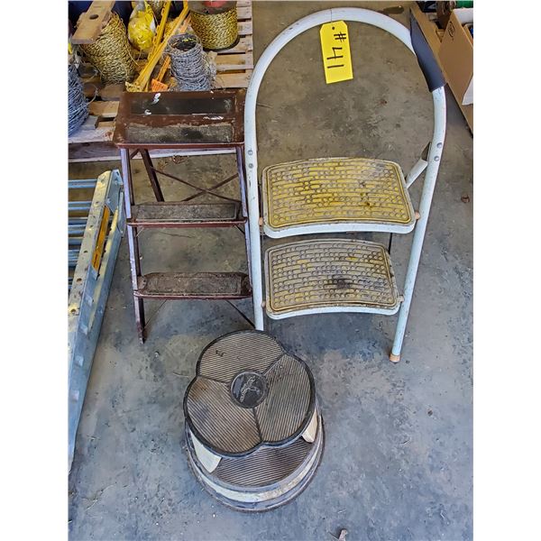 2 STEP STOOLS & 1 ROLLING STOOL