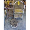 Image 1 : 2 STEP STOOLS & 1 ROLLING STOOL