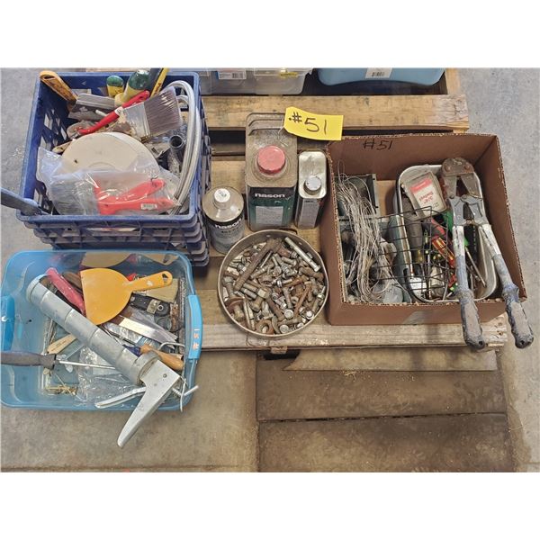 COLLECTION OF PAINT SUPPLIES & TOOLS