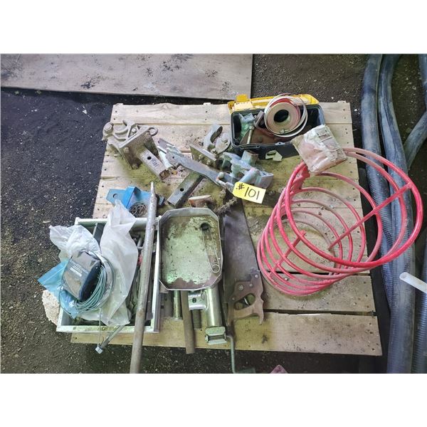 ASSORTED HITCHES, STEEL WIRE & U-CLAMPS