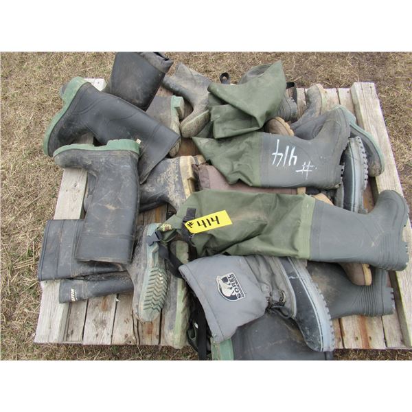PALLET OF RUBBER BOOTS