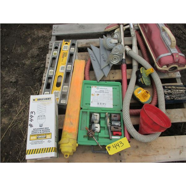 3 LEVELS, HOLE SOCKET, DRILL BIT, VACUUM, WOBBLE LIGHT REPLACEMENT BULB (425 WATT)