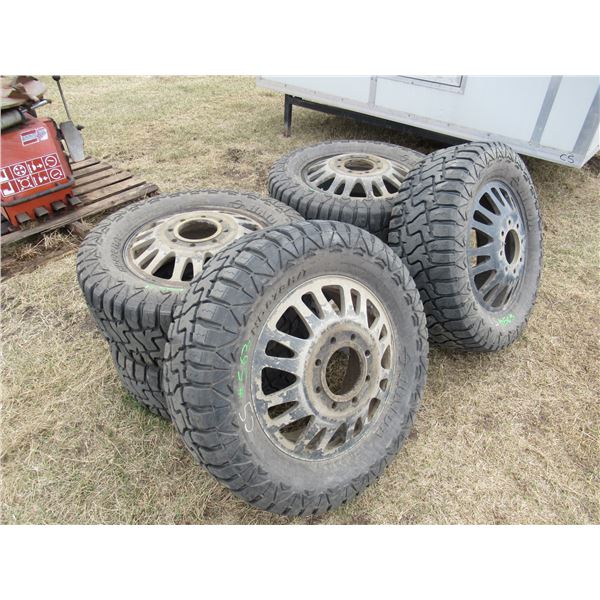 6 - 35 X 12.50R/20 LT TIRES ON FORD 8 LUG DUALLY RIMS (ALL FOR ONE MONEY)