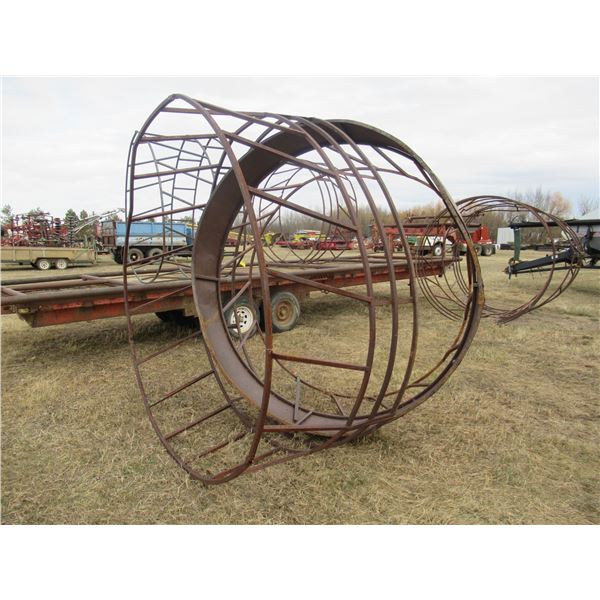 2 ROUND BALE FEEDERS (PER FEEDER TIMES 2)
