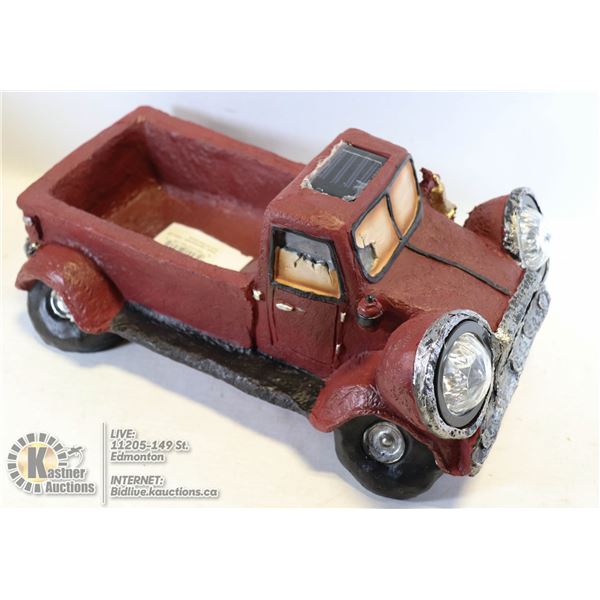 SOLAR POWERD TRUCK PATIO ORNAMENTS