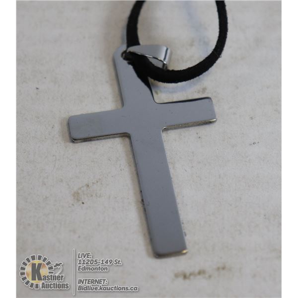 MEN STAINLESS STEEL CROSS