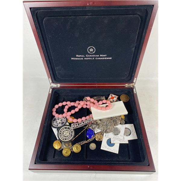 WOOD BOX WITH VINTAGE JEWELRY, COINS AND MILITARY MISC. BUTTONS ETC.