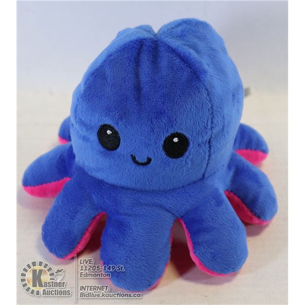 REVERSIBLE PLUSH OCTOPUS