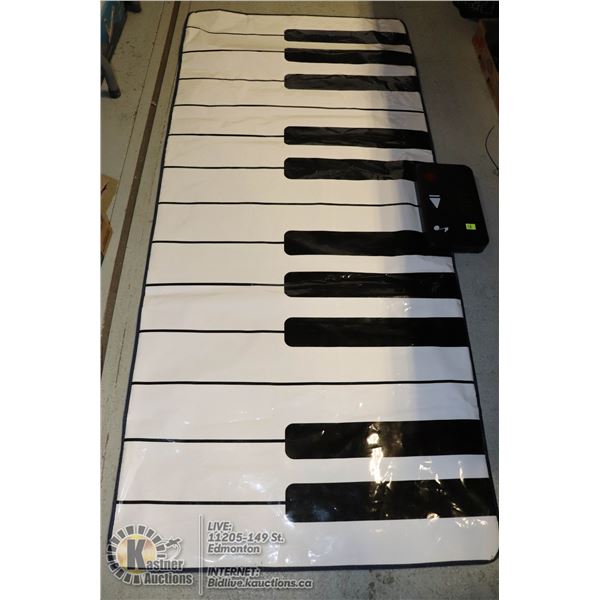 LARGE FLOOR MAT PIANO