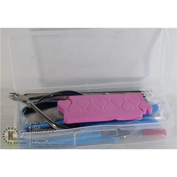 MANICURE KIT