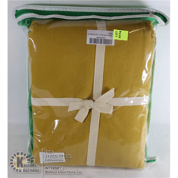 BEDDING SET SIZE UNKNOWN