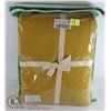 Image 1 : BEDDING SET SIZE UNKNOWN