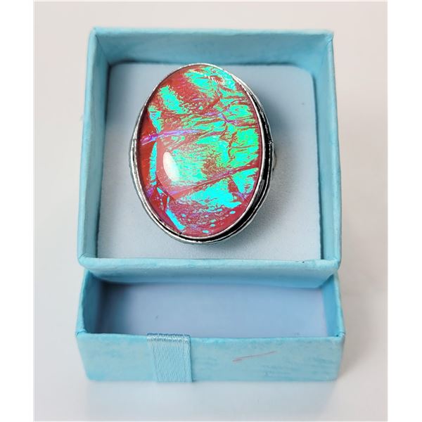 18)  CORAL PINK/GREEN AUSTRALIAN TRIPLATE FIRE OPAL LARGE OVAL RING SET IN 925 STAMPED SILVER, SIZE 