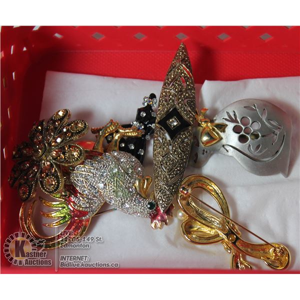 BOX OF ESTATE BROOCHES ROOSTER AND MORE ROOSTER, PEWTER CAT, DRESS AND MORE